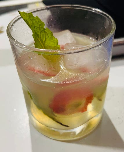 Botanical Gin Smash