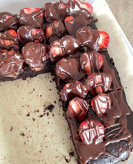 Erdbeer Brownies mit Schoko Ganache