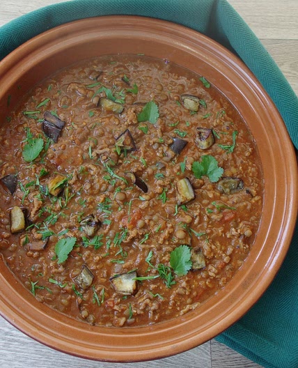 Brown lentils and beef with roasted aubergines in rich tomato sauce