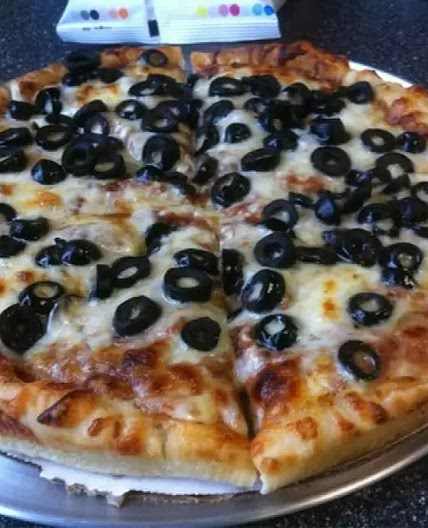 Pizza con Aceitunas Negras