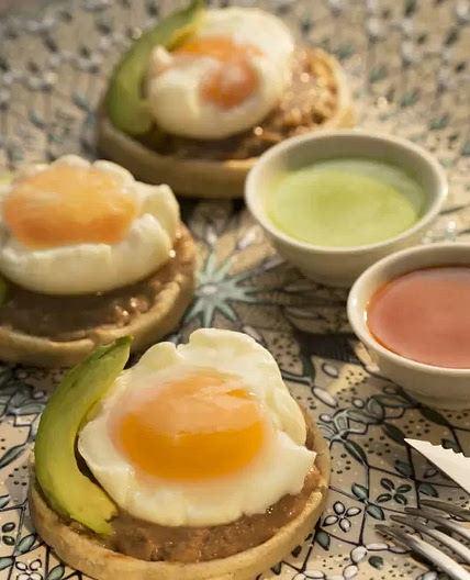 Sopes de Huevo Poche