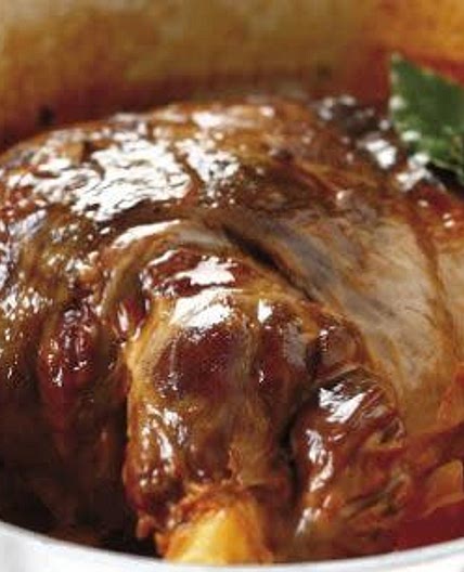 Agneau de 7 heures et son jus, avec purée de céleri