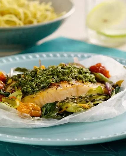 Salmón Empapelado con Pesto de Espinaca