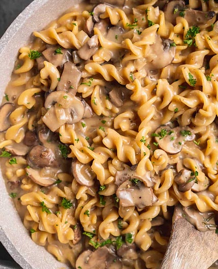 One-Pot Vegan Mushroom Stroganoff​ (30-Minutes)