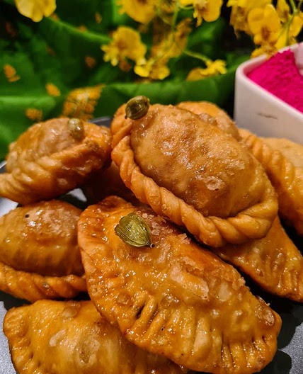 Gujiya