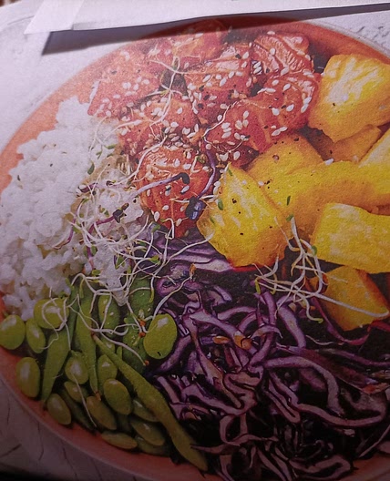 Bowl saumon mariné chou rouge ananas edamames