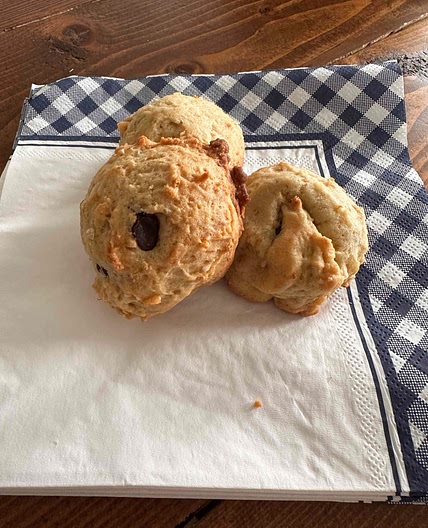 Banana nut cookie muffin tops