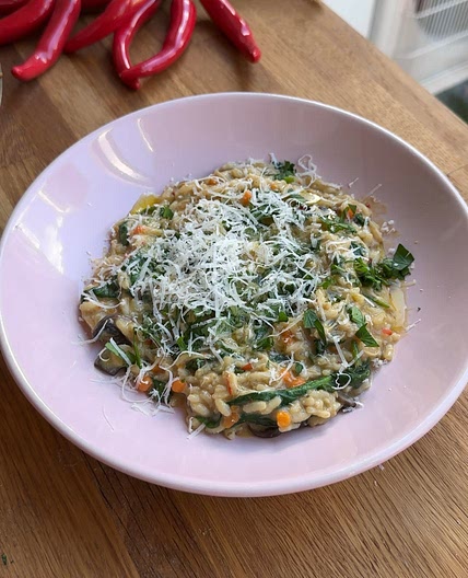Cheesy Vegan Veggie Risotto