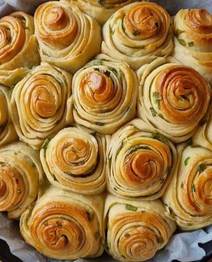 Pull-Apart Scallion Swirly Bread