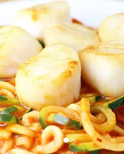 Pan-Seared Scallops and Zucchini