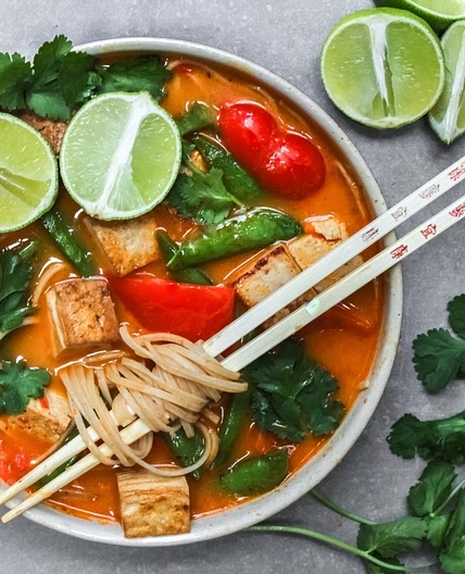 thai red curry noodle soup - Nat's Nourishments