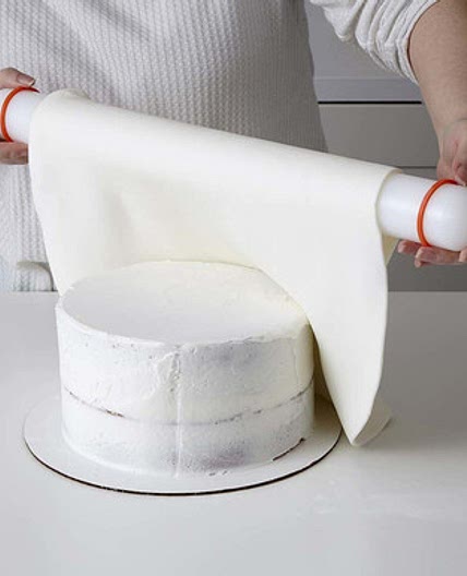 Easy Homemade Marshmallow Fondant