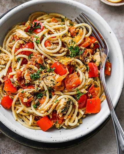Mediterranean Canned Mackerel Pasta