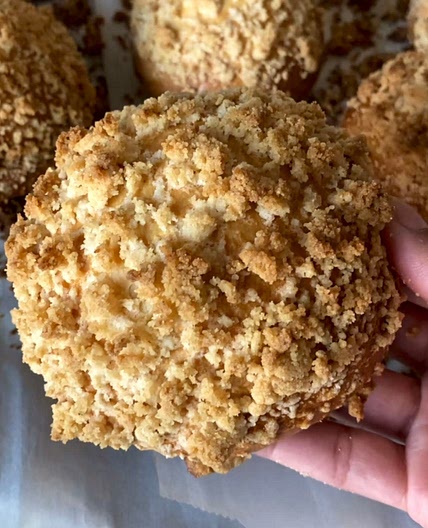 Sweet Crumble Buns