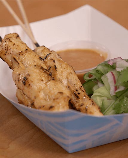 Chicken Satay With Spicy Peanut Sauce