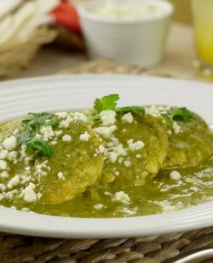 Cómo hacer Tortitas de Pollo en Salsa Verde