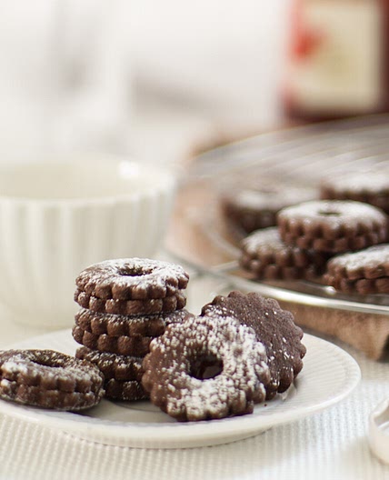 Chocolate Cookies with Strawberry Marmalade