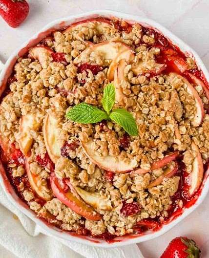 Strawberry Apple Crisp with Oatmeal Streusel Topping