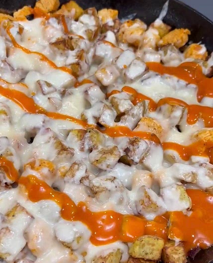 Cheesy Buffalo Chicken & Potato Skillet 