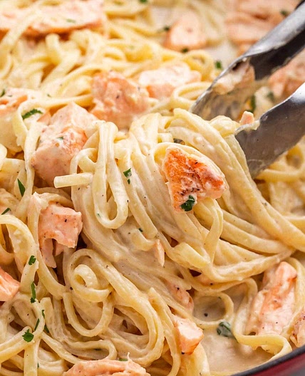Salmon pasta