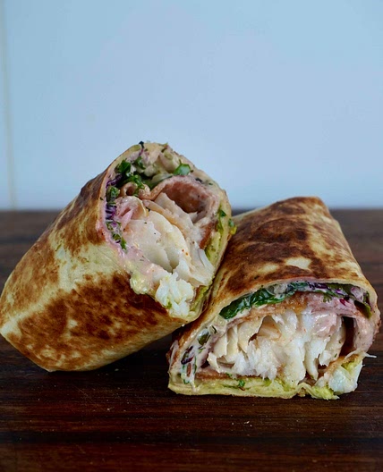 Fish n’avocado wrap