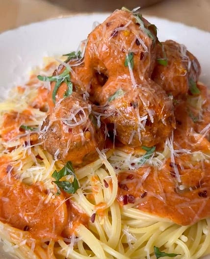 Spaghetti and meatballs