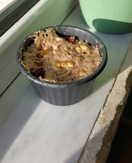 Low calories mug banana bread