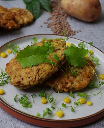 Lentil & potato fritters