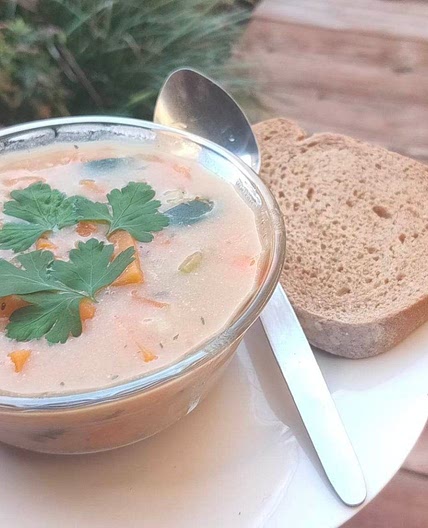 Creamy Vegetable and Macaroni Soup