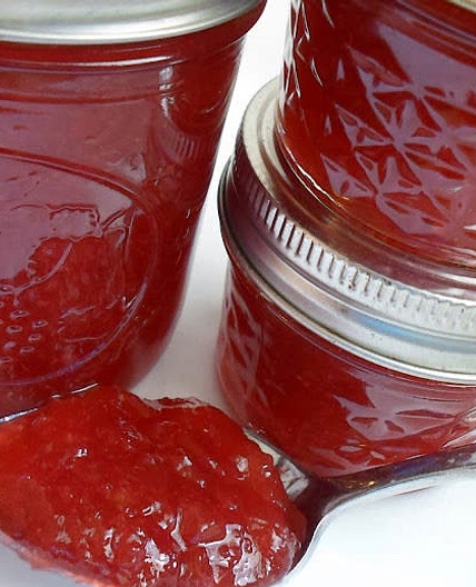 Strawberry Rhubarb Jello Jam 