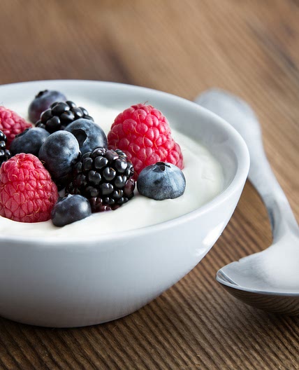 Crema de almendras y moras