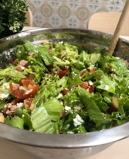 chickpea tomato feta salad