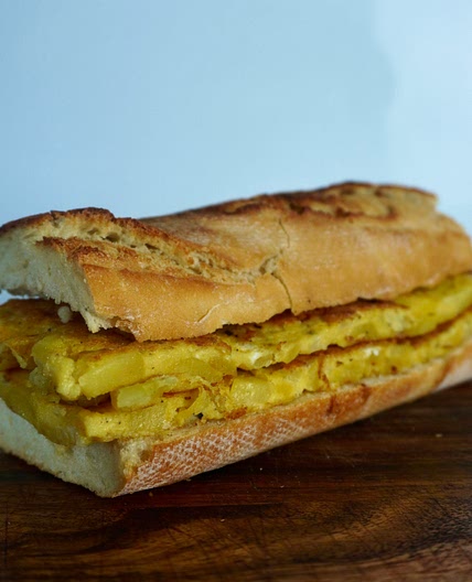 Sandwiches around the world | Bocadillo de tortilla - Spain