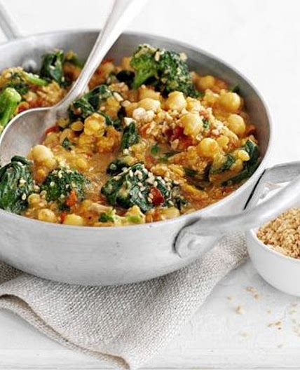Chickpea, tomato & spinach curry