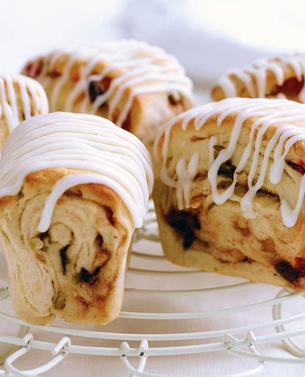 Cherry and pistachio stollen