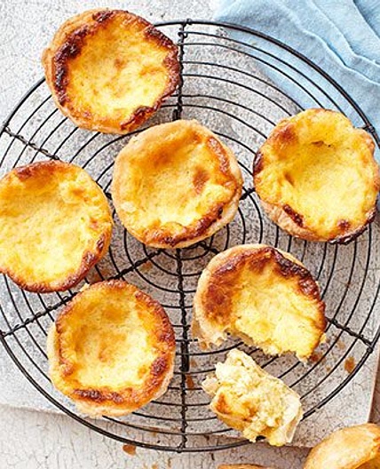 Egg custard tarts