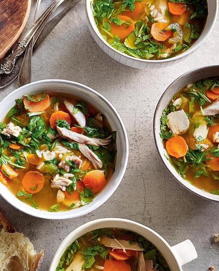 Soupe-repas au poulet et au riz