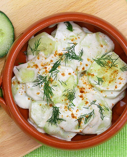 Concombre à la crème fraîche et à la ciboulette