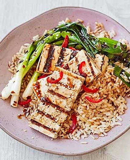 Charred spring onions & teriyaki tofu