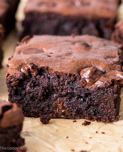 Super Fudgy Healthy Brownies (Gluten Free, Grain Free, Dairy Free, Paleo)