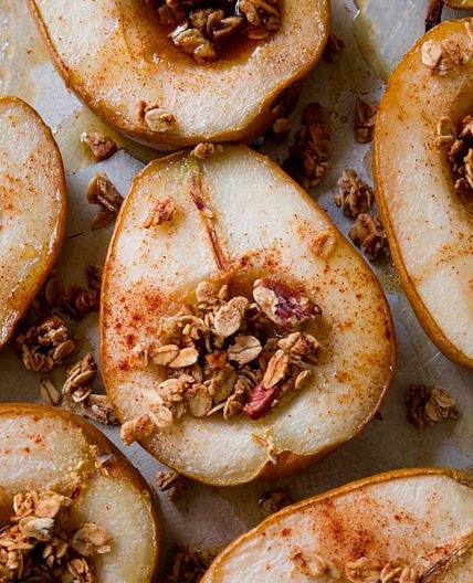 Simple Maple Vanilla Baked Pears