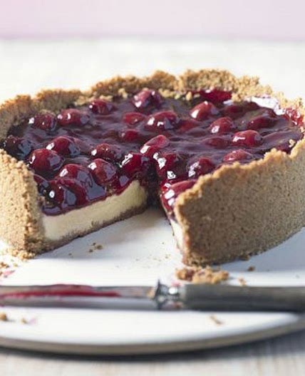 Baked cherry cheesecake