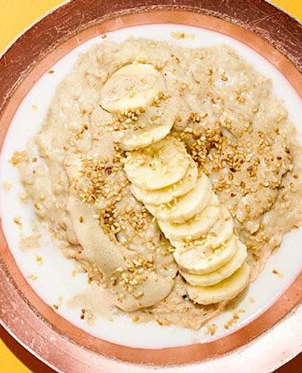 Banana & tahini porridge