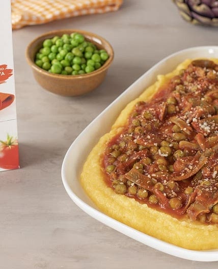 POLENTA AL SUGO DI CARCIOFI E PISELLI