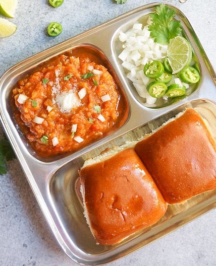 Mumbai Pav Bhaji Recipe (One-pot)