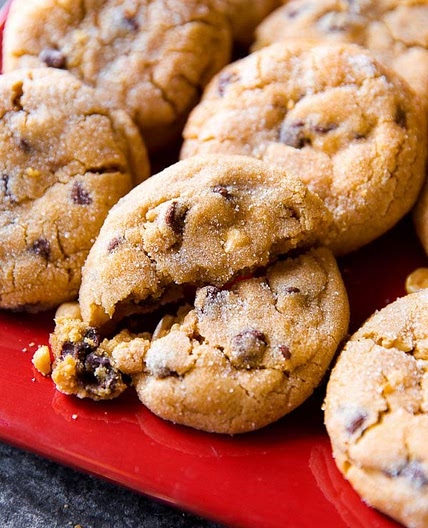 Big Bakery-Style Peanut Butter Chunk Cookies