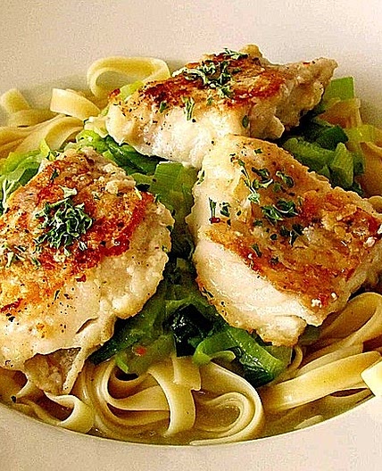 Fisch mit Lauch-Nudeln