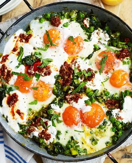 Green shakshuka
