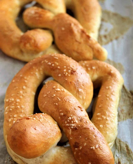 Gluten Free Mall Style Pretzels