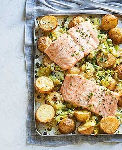 Creamy salmon, leek & potato traybake